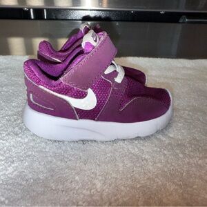 Nike Kids Fuchsia and White Sneakers Size 3 Baby Shoes